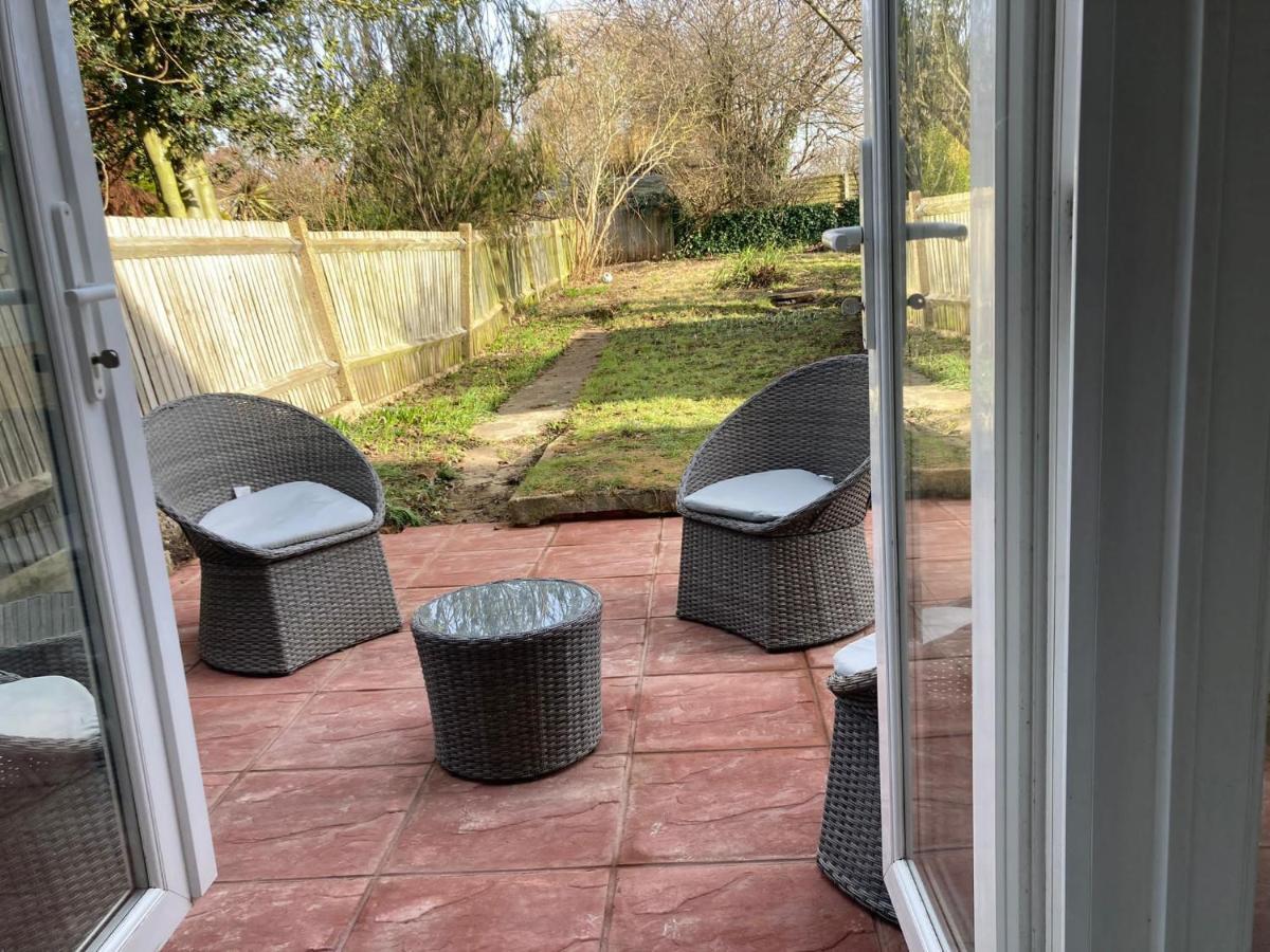 Surbiton Home With Free Parkings, Surbiton, Kingston Upon Thames, Surrey, Greater London Uk Εξωτερικό φωτογραφία