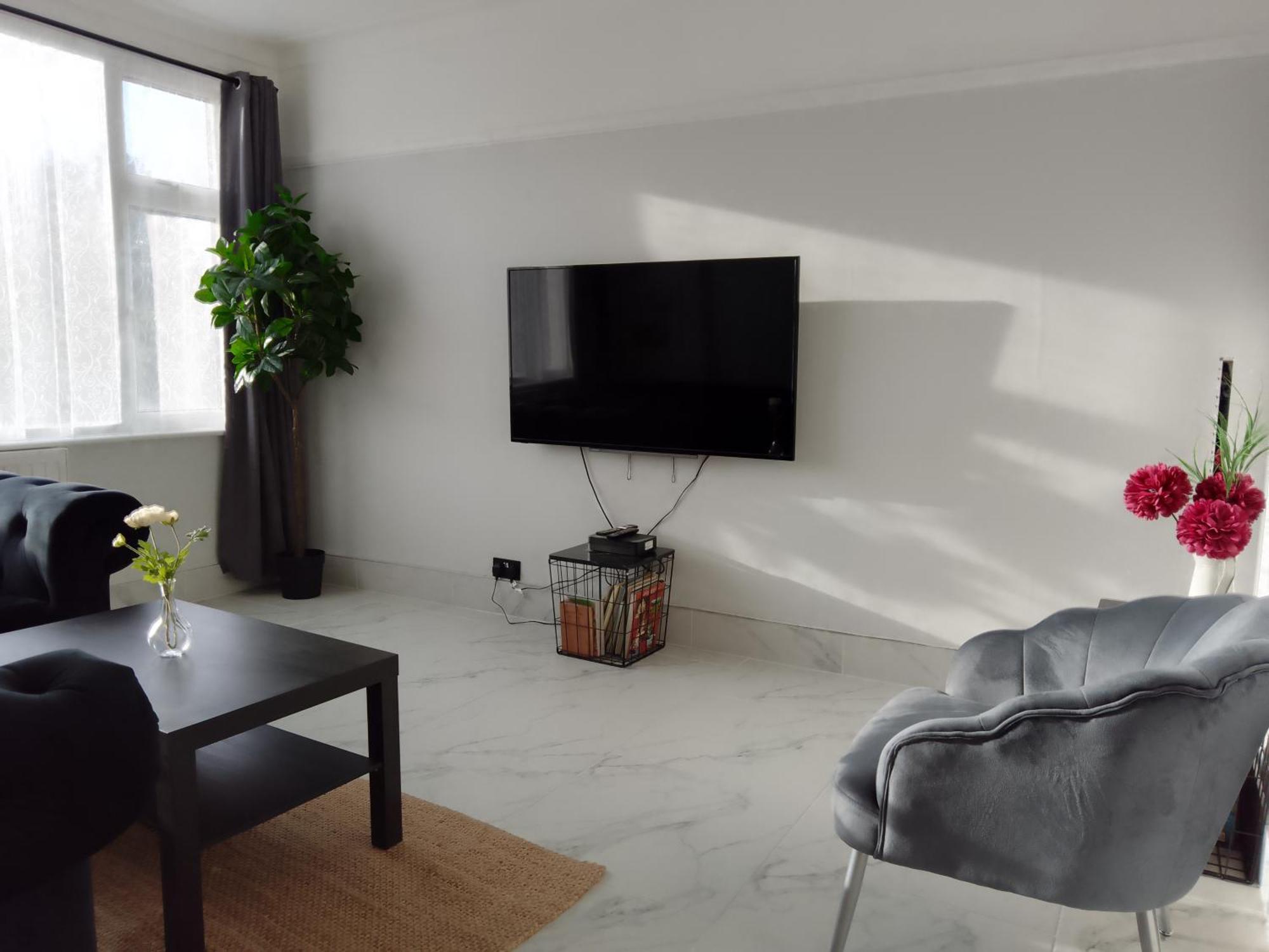 Surbiton Home With Free Parkings, Surbiton, Kingston Upon Thames, Surrey, Greater London Uk Εξωτερικό φωτογραφία