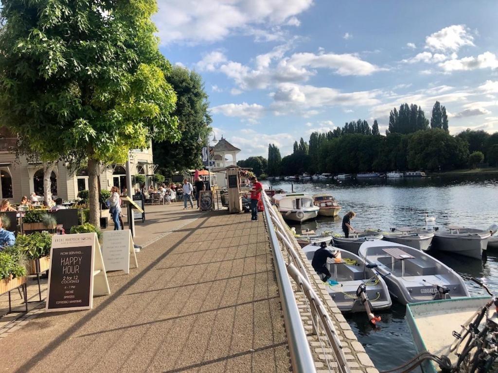 Surbiton Home With Free Parkings, Surbiton, Kingston Upon Thames, Surrey, Greater London Uk Εξωτερικό φωτογραφία