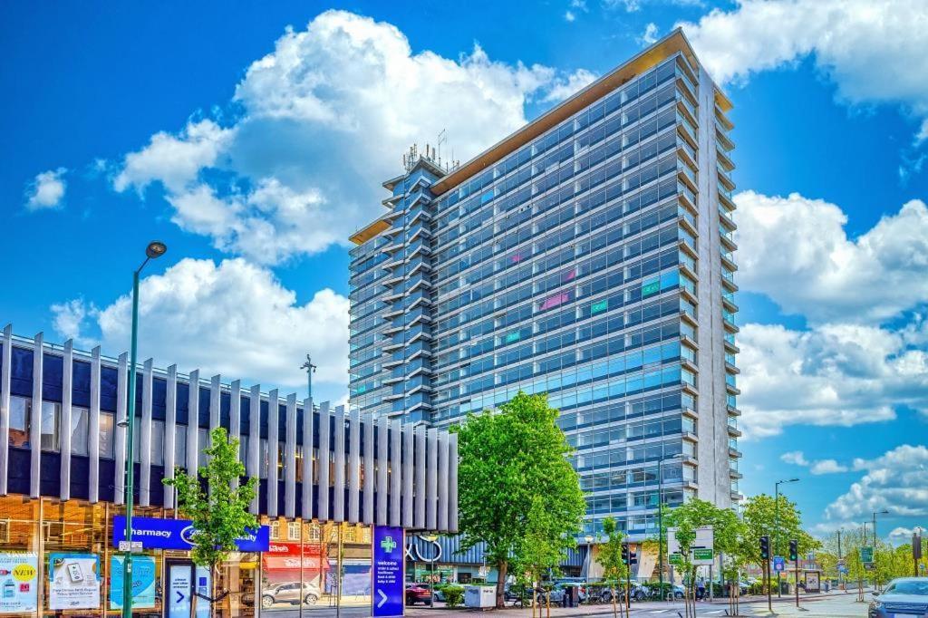 Surbiton Home With Free Parkings, Surbiton, Kingston Upon Thames, Surrey, Greater London Uk Εξωτερικό φωτογραφία
