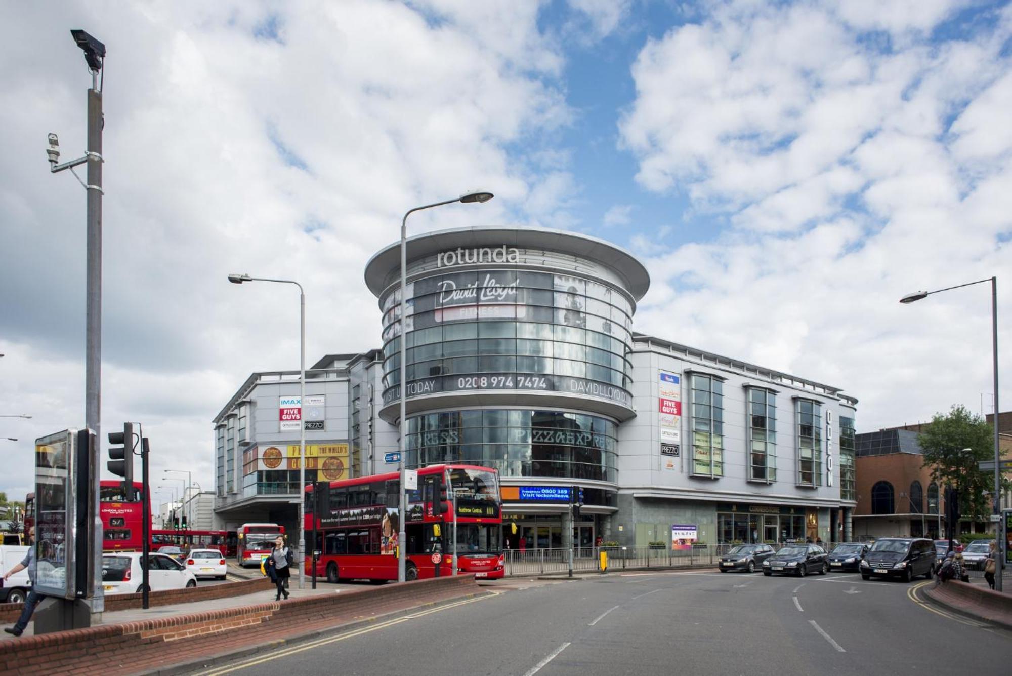 Surbiton Home With Free Parkings, Surbiton, Kingston Upon Thames, Surrey, Greater London Uk Εξωτερικό φωτογραφία